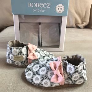 Robeez baby girl shoes